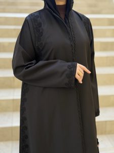 عبايه بخيوط مغربيه راقيه تتوفر بعدة الوان حسب الطلب
